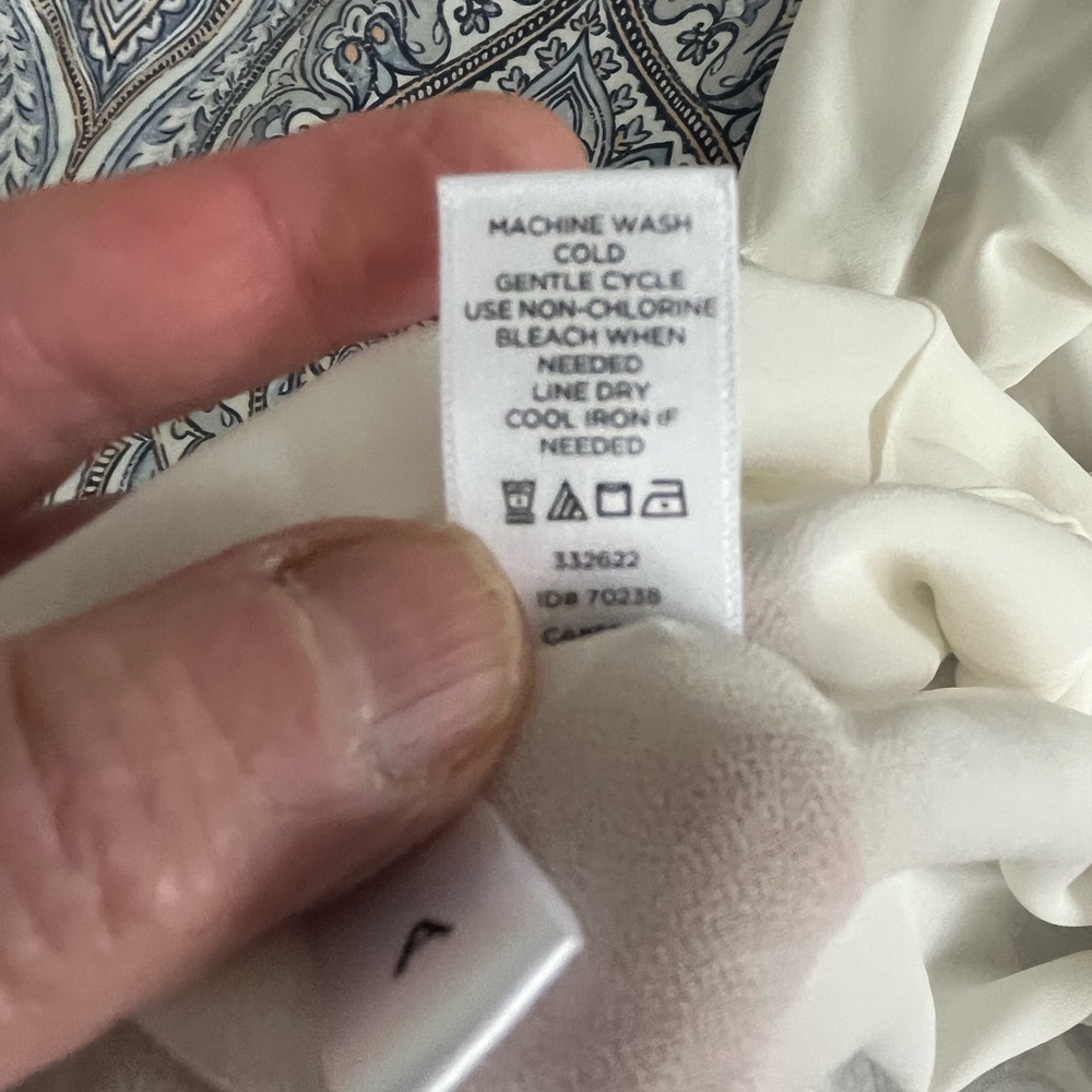 LOFT | Cream Sleeveless Blouse - Picture 14 of 15